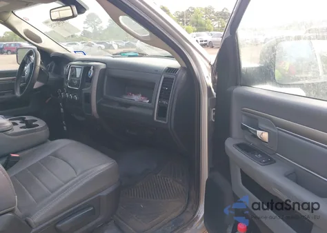 2018 Ram 1500 Tradesman 4X2 6'4 Box z USA, uszkodzony, nr VIN 3C6JR6AG8JG238417